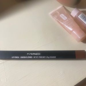 M.A.C lip liner